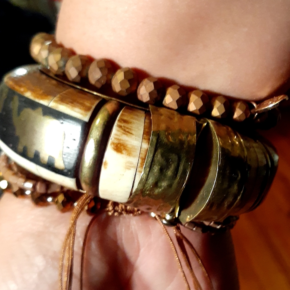 SALE💗indian Bone Cuff W/ Jasper Stone - Picture 4 of 12